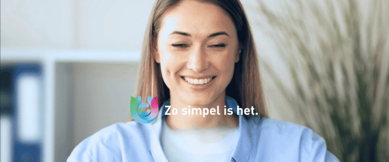 Vrouw kijkt naar Corsa AI assistent waar met AI wordt gearchiveerd